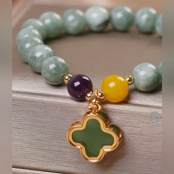 Four Leaf Clover Natural Green Jade Crystal Gold plated Bracelet new in box - Picture 1 of 4